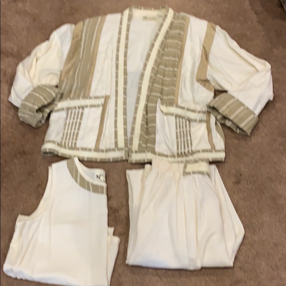 Cyak Magik 3 pc outfit, cream/tan